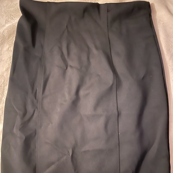 Express skirt slit on the back size m - Picture 2 of 2